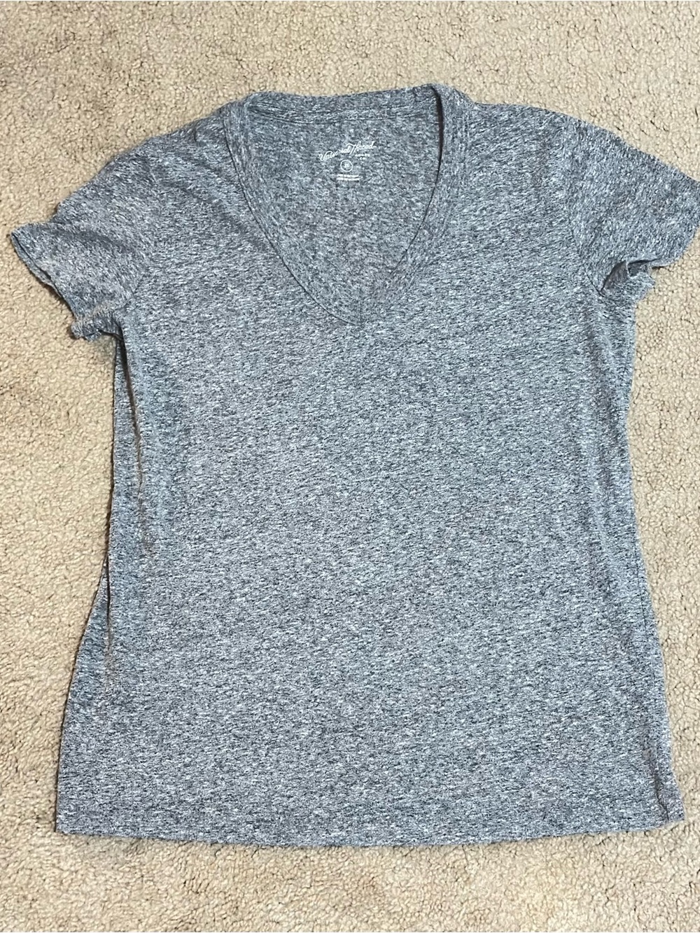 Universal Thread Classic V-Neck Women's Fitted Tee Grey SIZE XS
